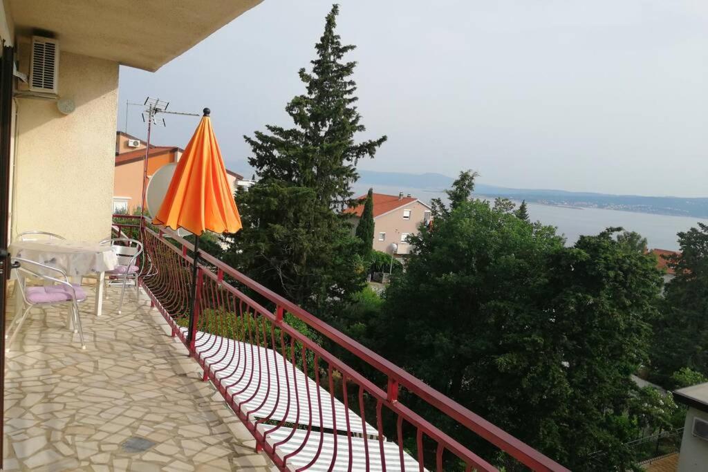 Spacious 2-Room Apartment With Beautiful Sea View ツリクヴェニツァ エクステリア 写真