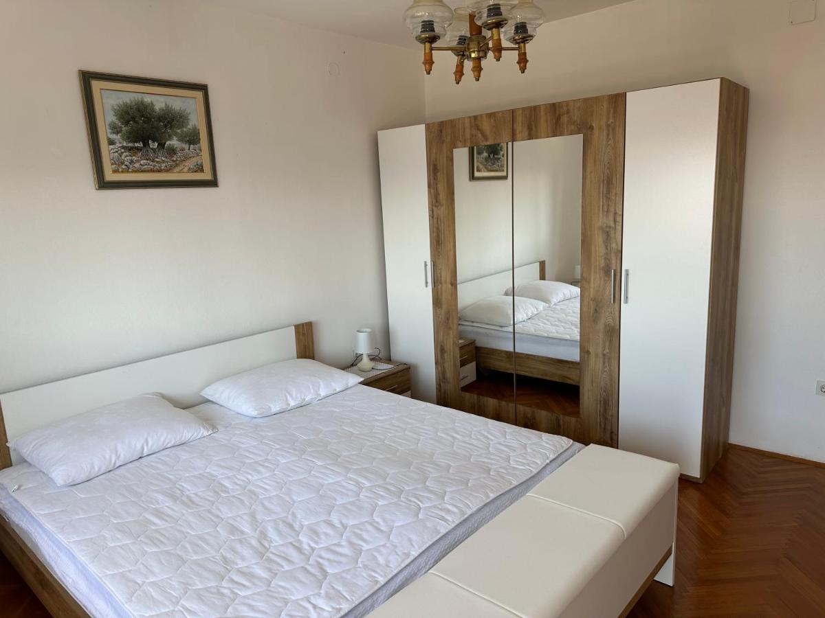 Spacious 2-Room Apartment With Beautiful Sea View ツリクヴェニツァ エクステリア 写真